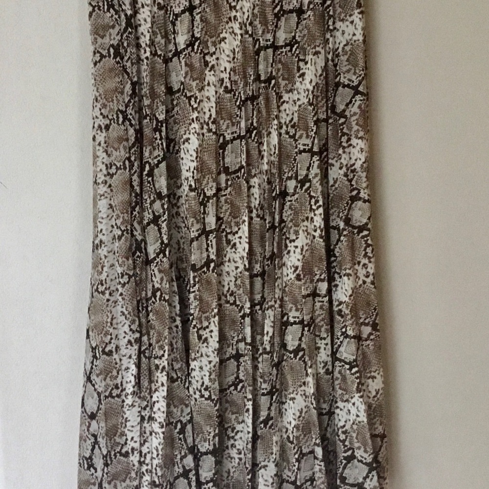 Pleated Skirt -